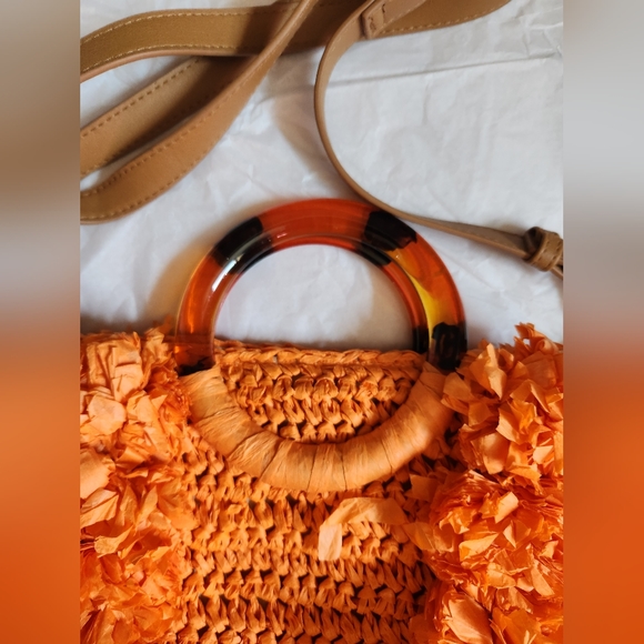 Orange rattan purse with pleather strap - Picture 2 of 4